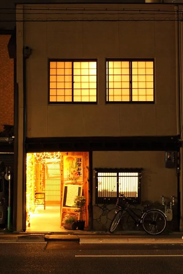 Shijo Ayaomiya Guesthouse Kiotó