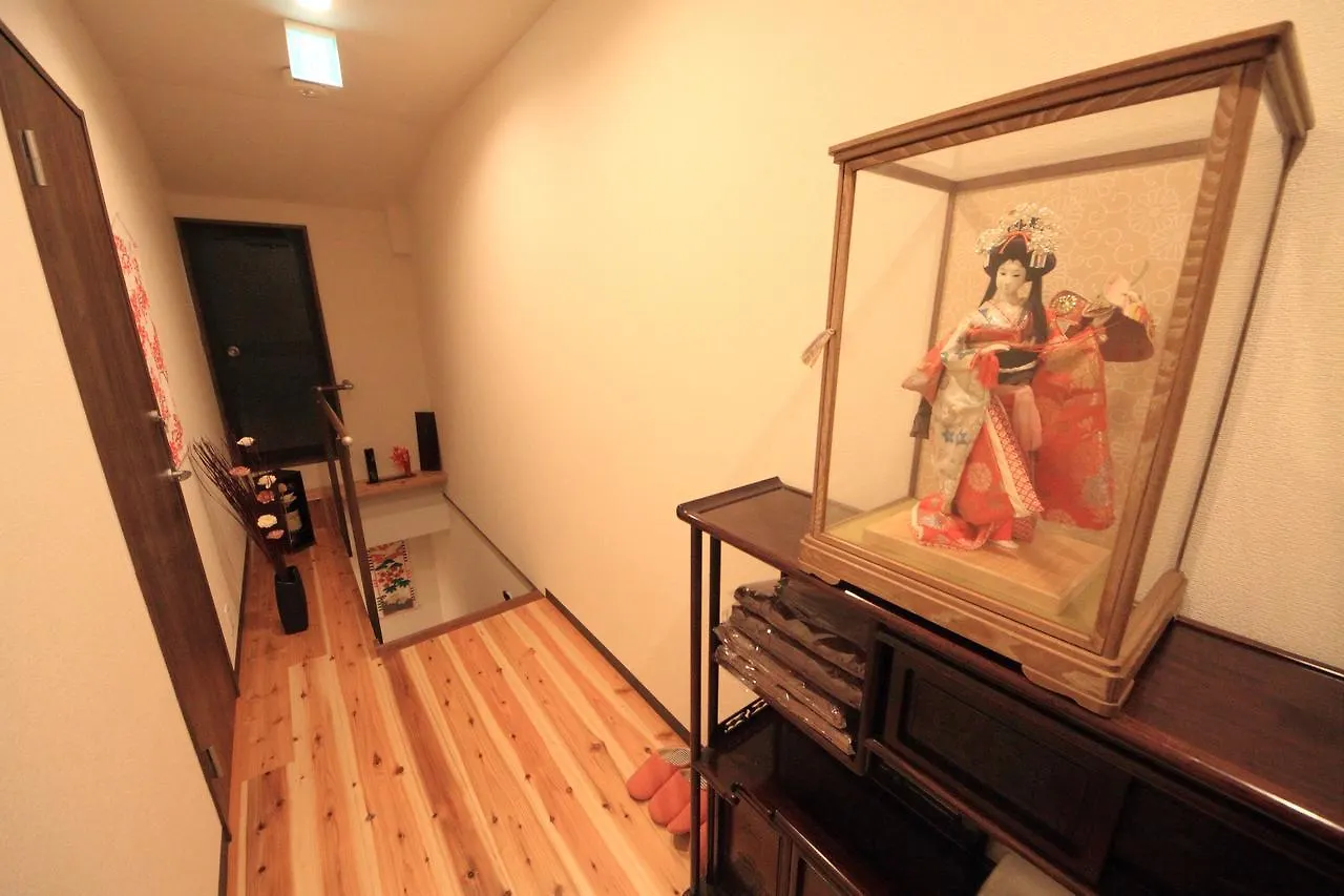 Shijo Ayaomiya Guesthouse Kyoto 0*,  Japan