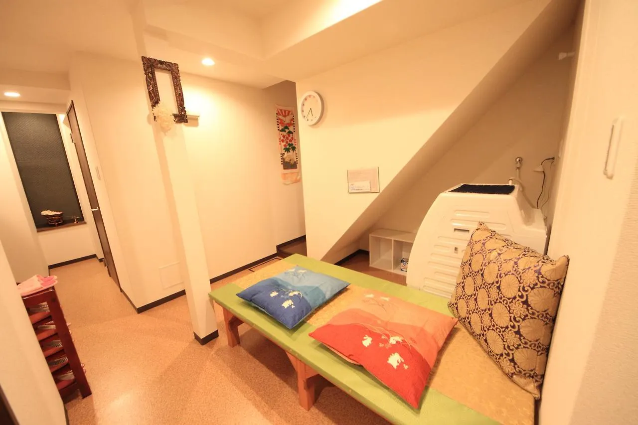 Shijo Ayaomiya Guesthouse Kyoto 0*,  Japan